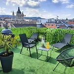 Best Rooftop Apartment With Private Jacuzzi